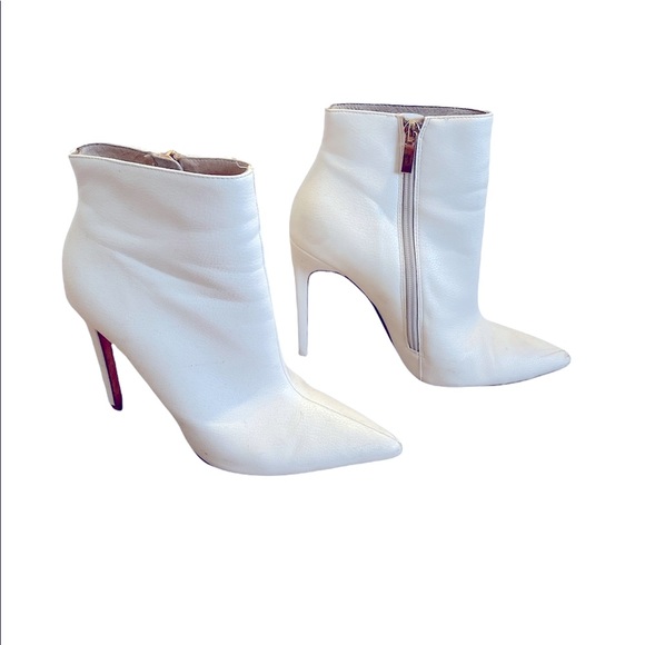 RAYE size 6.5 white leather bootie - Picture 3 of 6